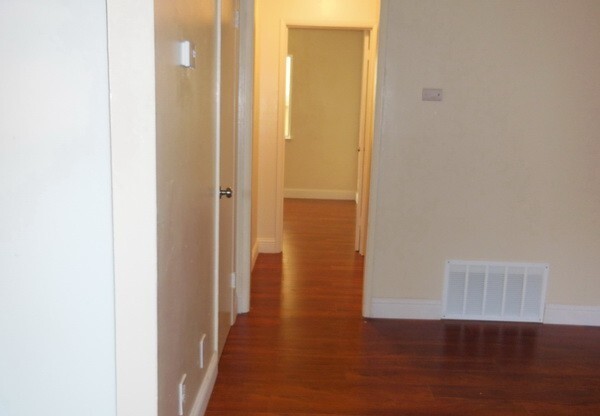 104 Redwood Avenue