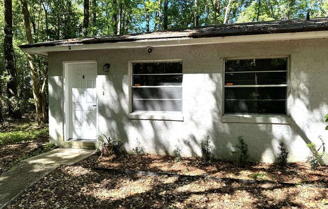 Well Maintained 1BR/1BA Ortega Farms Apartment w/ Stainless Steel Appliances