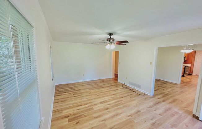 Cozy 3 Bed, 1.5 Bath Ranch Home Available Now in Dacula!