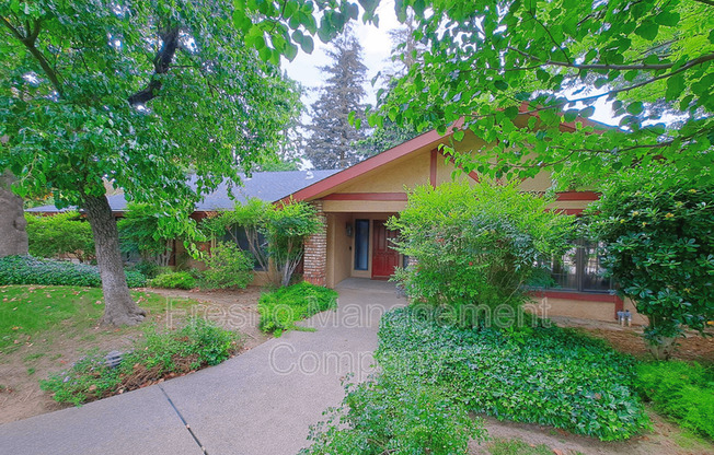 6690 N FELAND