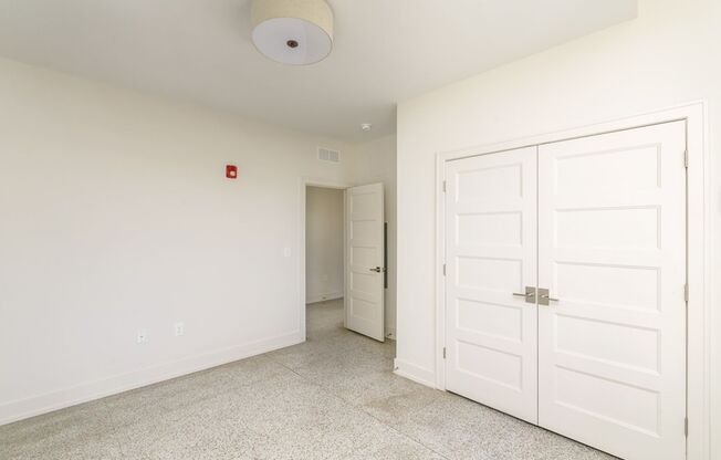 2 beds, 1 bath, $2,084, Unit 875 Michigan Ave Apt. 302