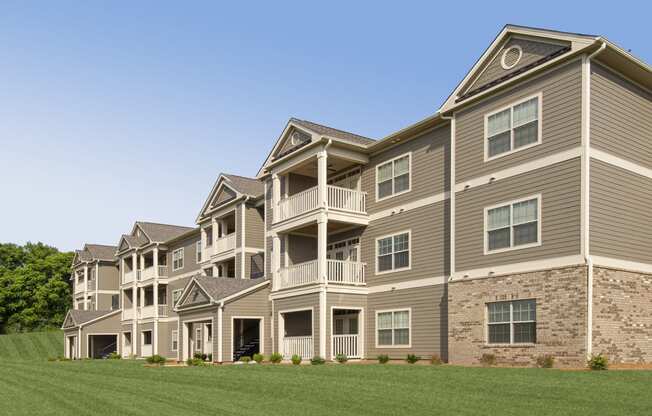 Property Exterior at Greystone Pointe, Knoxville, TN