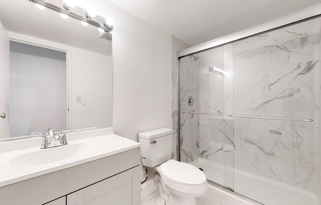 2 beds, 2 baths, 873 sqft, $1,810, Unit 601 W 11th Ave