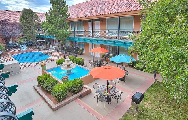 2 beds, 1 bath, 810 sqft, $1,095, Unit 12-C