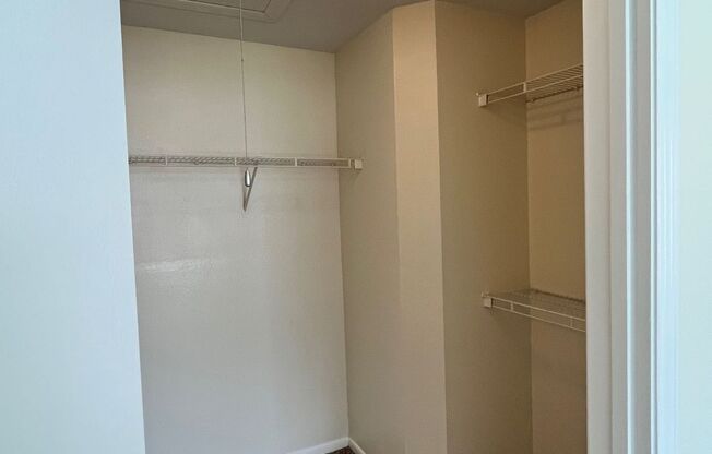 1 bed, 1 bath, 653 sqft, $889