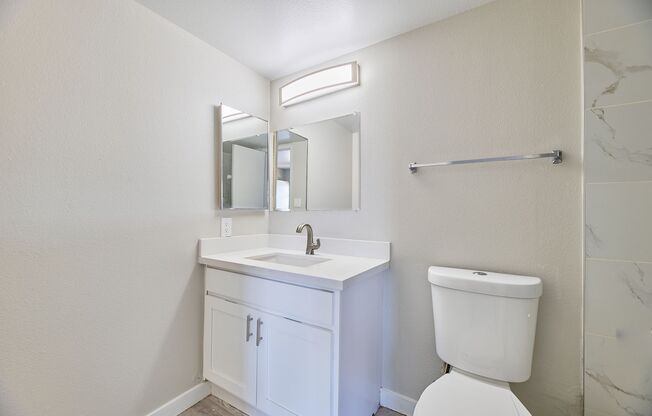 2 beds, 2 baths, $1,350, Unit APARTMENT 4