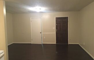 3 beds, 1 bath, 920 sqft, $1,850, Unit Unit B