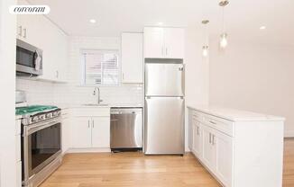 2 beds, 2 baths, $3,300, Unit 3