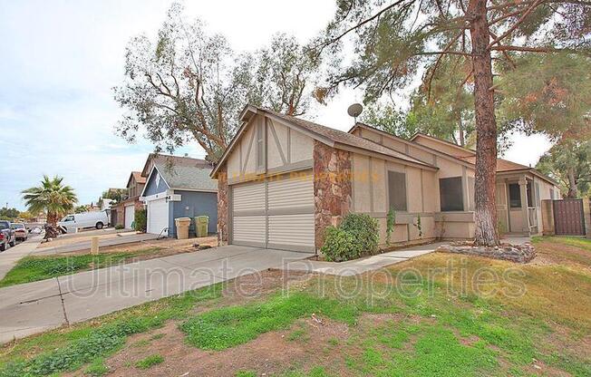 6437 W MERCER LN