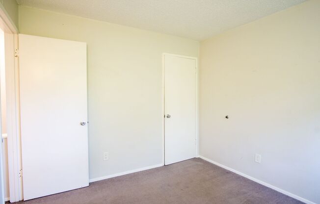 2 beds, 1 bath, $1,585, Unit 3506-5