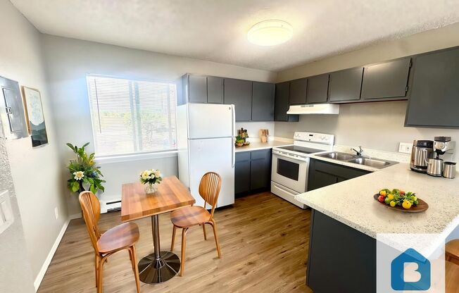1 bed, 1 bath, 445 sqft, $895, Unit Unit U
