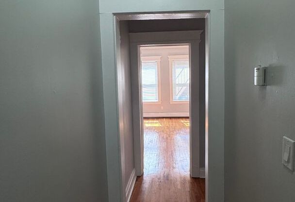 1 bed, 1 bath, 750 sqft, $1,650