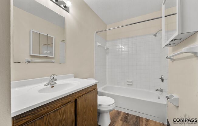 2 beds, 2 baths, 943 sqft, $1,145, Unit 2214-109