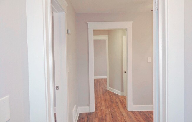 4 Bed - 2 Full Bath Colonial for Rent!