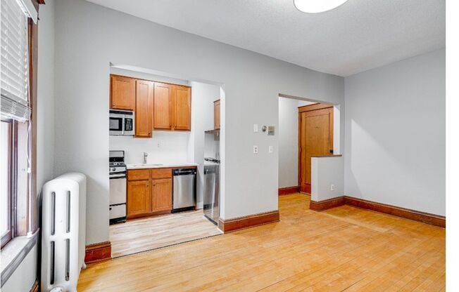 1 bed, 1 bath, 423 sqft, $695