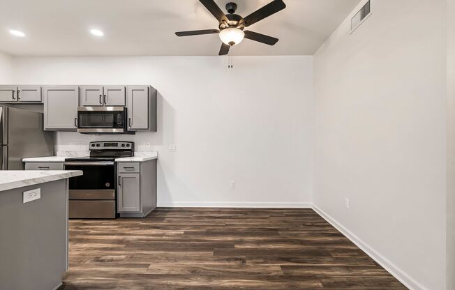 2 beds, 1 bath, 948 sqft, $1,750, Unit 173