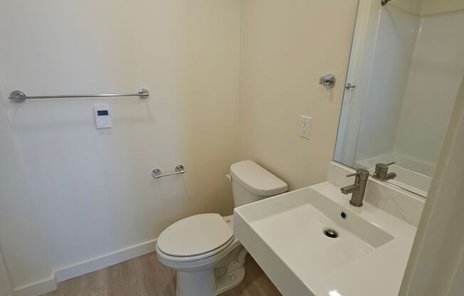 1 bed, 1 bath, 595 sqft, $1,760, Unit 708