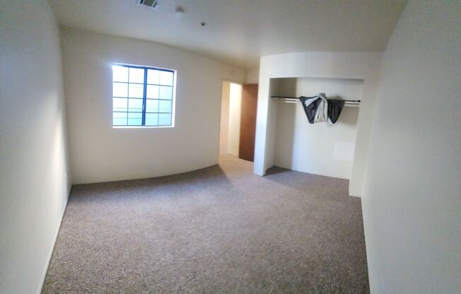 2 beds, 1.5 baths, $3,000, Unit Unit 16