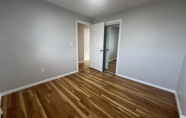 3 beds, 1 bath, $3,250, Unit 2