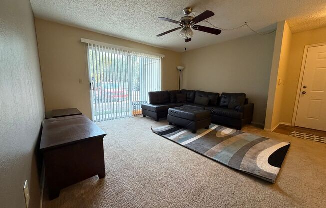 2 beds, 2 baths, $1,400, Unit Apt 713