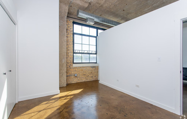 2625 W WASHINGTON BLVD