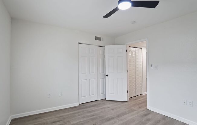2 beds, 1 bath, 850 sqft, $1,075, Unit F6