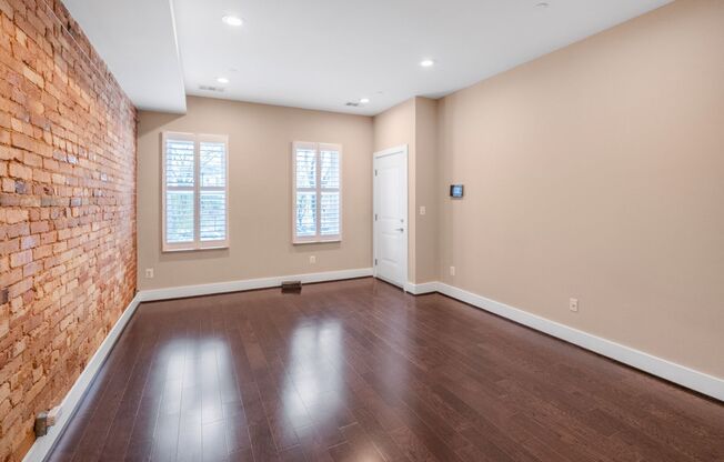 Beautiful 2 BR/2 BA Condo in Columbia Heights!