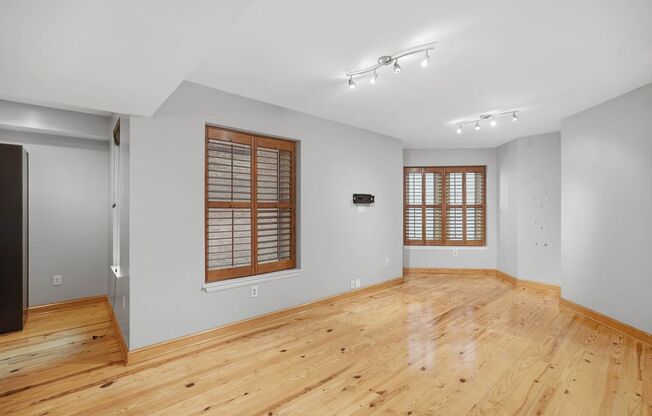 Adams Morgan Condo | 1 Bed | 1 Bath | 675 Sf