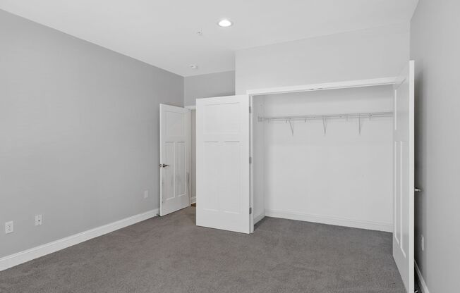 1 bed, 1 bath, 841 sqft, $1,700, Unit 409