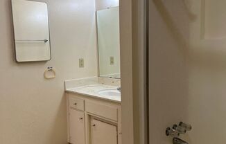 McCourry St 3300 - 3316