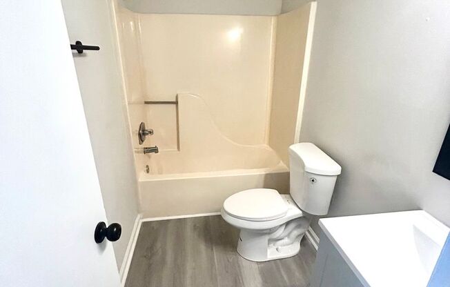 1 bed, 1 bath, 600 sqft, $875, Unit 4634