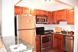1 bed, 1 bath, 578 sqft, $3,350, Unit 711