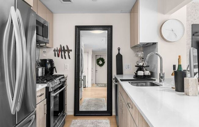 171 W 131 ST