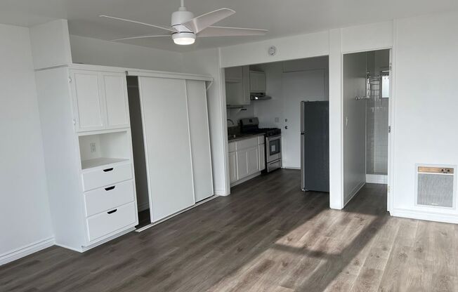 Studio, 1 bath, 400 sqft, $1,745, Unit 2