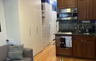 438 W 49 ST