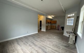 2 beds, 1 bath, $1,350, Unit 16 Park St. Unit B