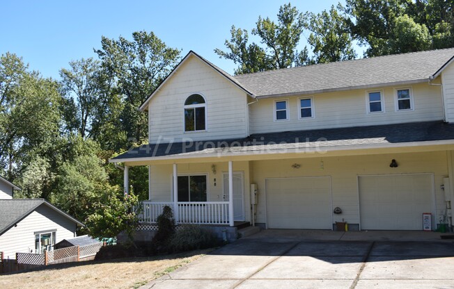 Beautiful 3 BD | 2.5 BA Duplex in Wine Country - Dayton