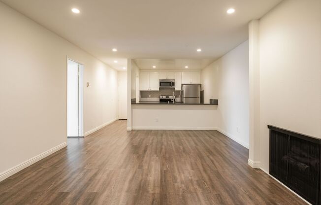 2 beds, 2 baths, 979 sqft, $3,500, Unit 107