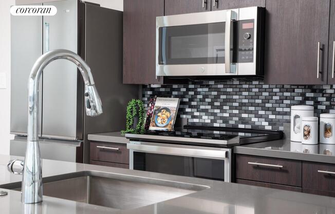 2 beds, 2 baths, $4,754, Unit 6K