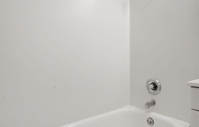 Studio, 1 bath, 355 sqft, $1,325, Unit 311