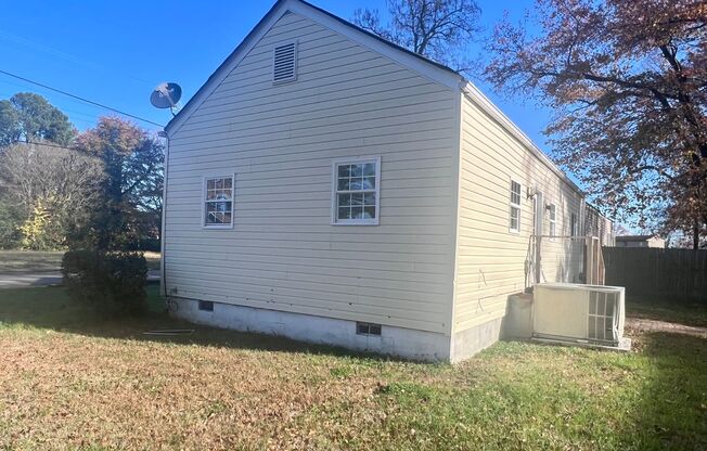 CHESAPEAKE - CUTE RENOVATED 3 BEDROOM COTTAGE