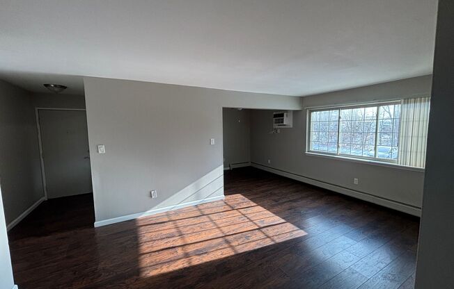 1 bed, 1 bath, 650 sqft, $995, Unit 23-203