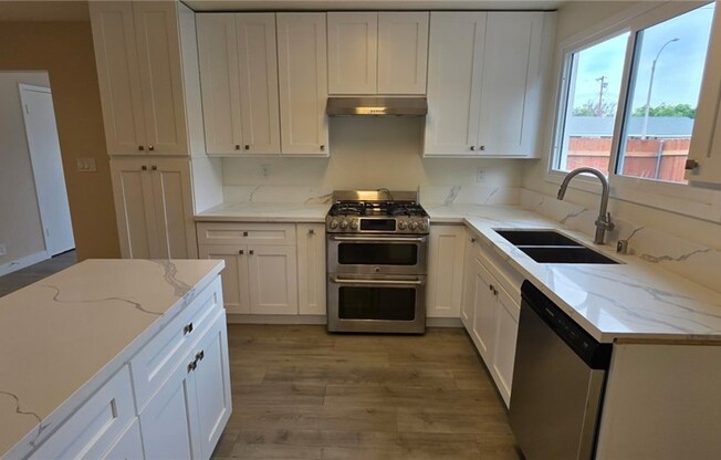 23300 23300 WELBY WAY