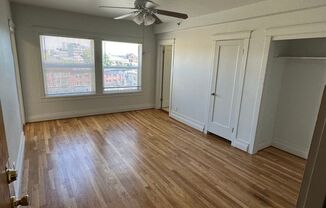 Studio, 1 bath, 400 sqft, $750, Unit 406