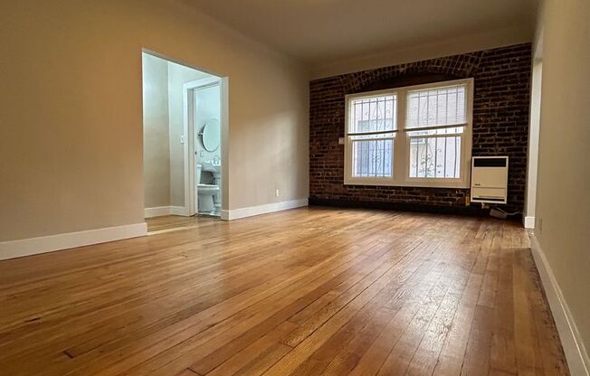 Studio, 1 bath, 525 sqft, $1,425, Unit 103
