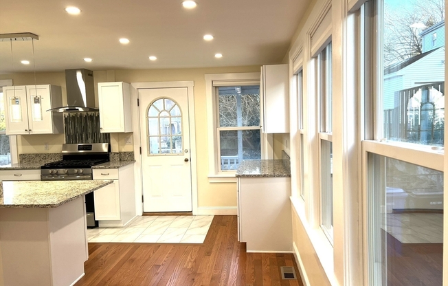 38 COTTAGE ST