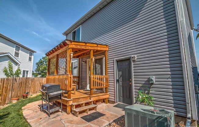 Spacious 3 bedroom home in the heart of Morrison!