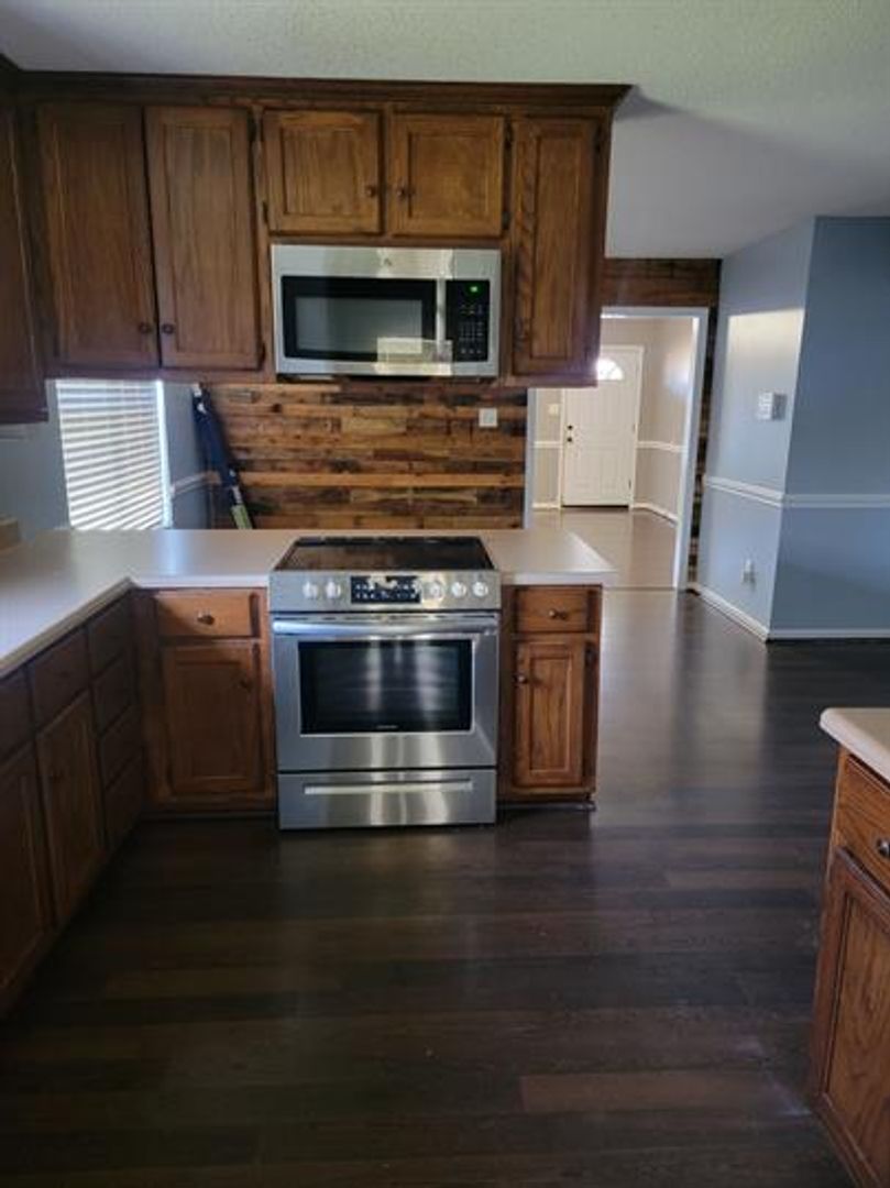 Modern Oasis with All the Amenities – Your New Home Awaits!