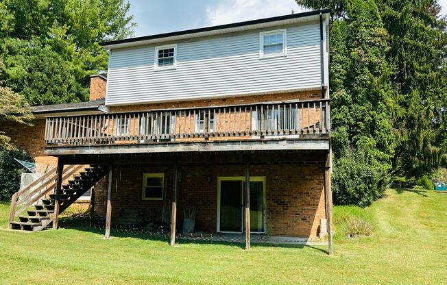 4 Bedroom 2.5 Bathroom House