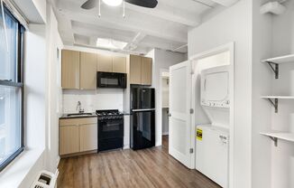 5718 North Winthrop Ave.